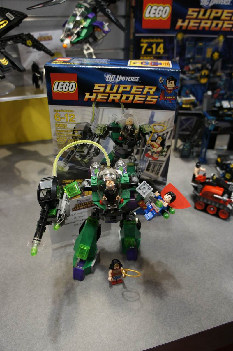 Illustration for article titled LEGO Lord of The Rings, Avengers, and Deadpool debut at Toy Fair!